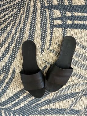 Madewell black leather slide sandals